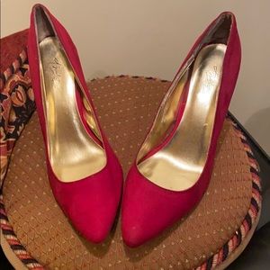 Red Thalia Pumps